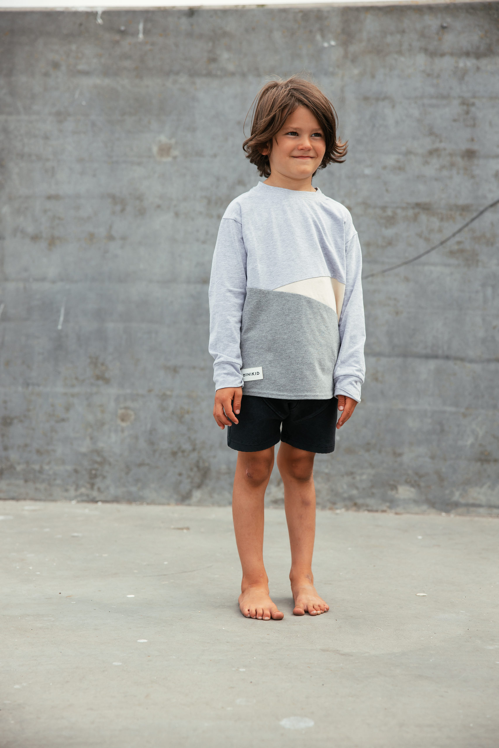 Camiseta Manga Larga  Corte Asimétrico 2.0 - Gris