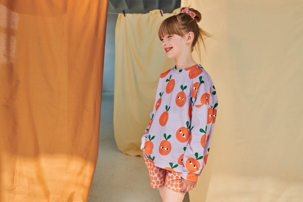 Oranges on Lilac Sudadera